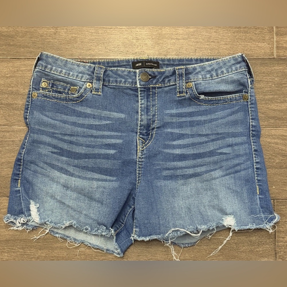 True Religion Jayde Big T Cut Off Mid Rise Jean 4 inch Shorts Women’s Size 34